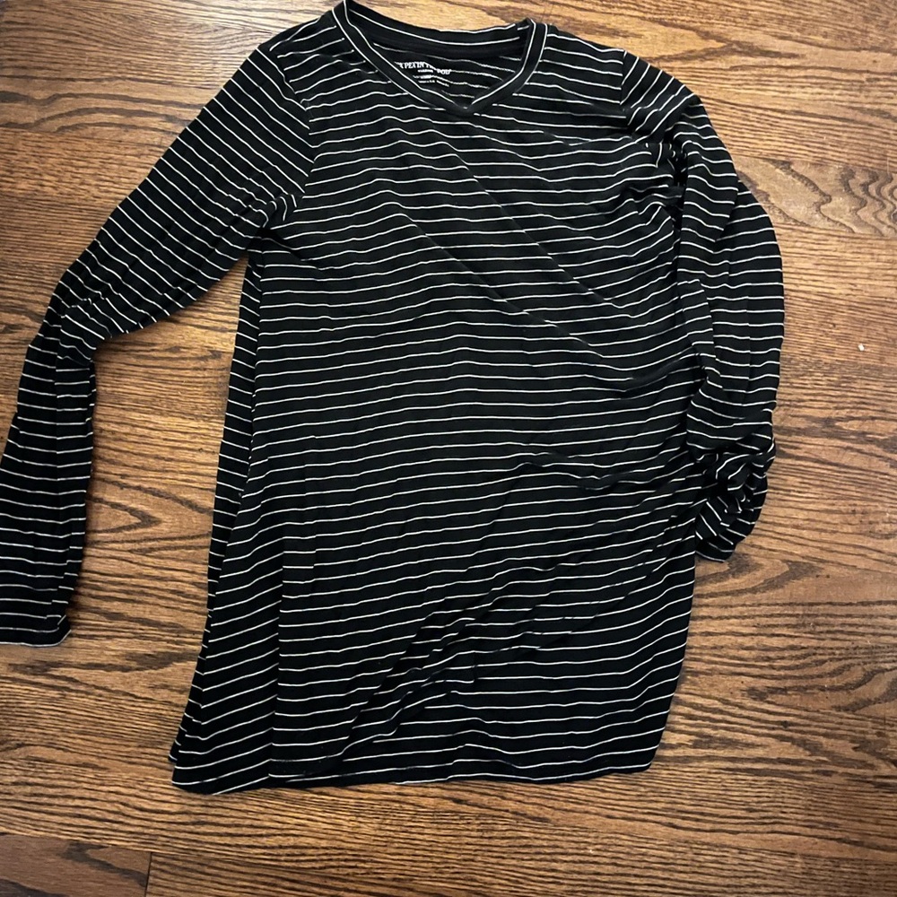 A Pea in the Pod nursing and maternity top
